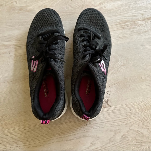 Sketchers Running Shoes - Picture 2 of 3